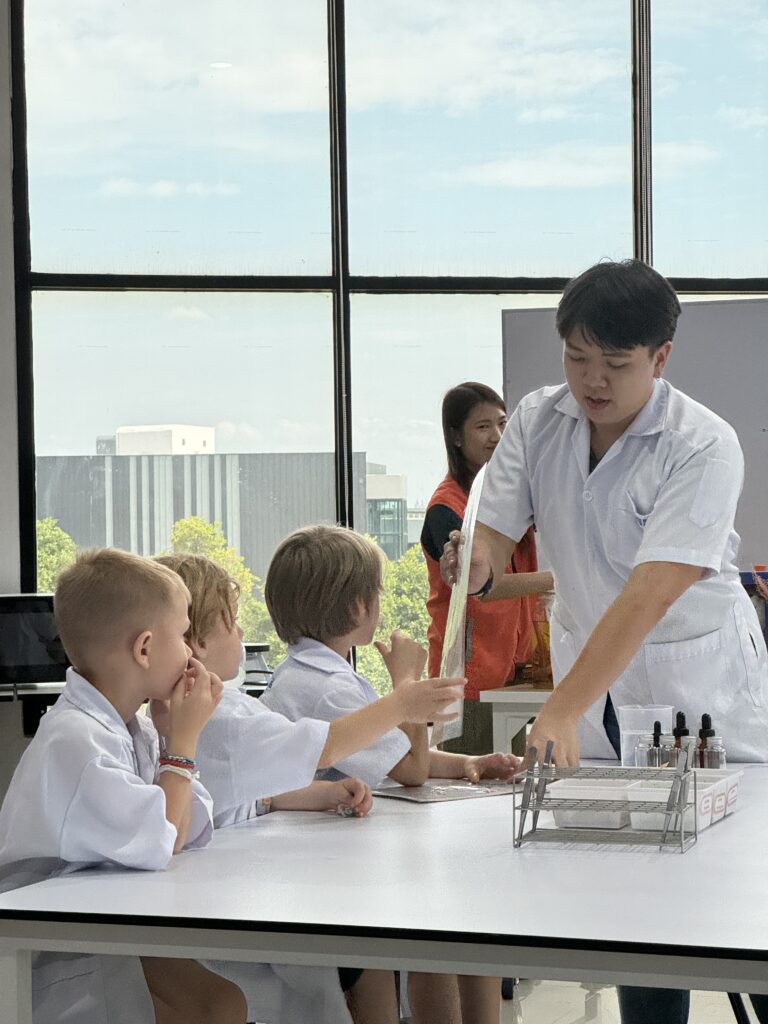 Worldschooling schedule for 8 to 10 year olds